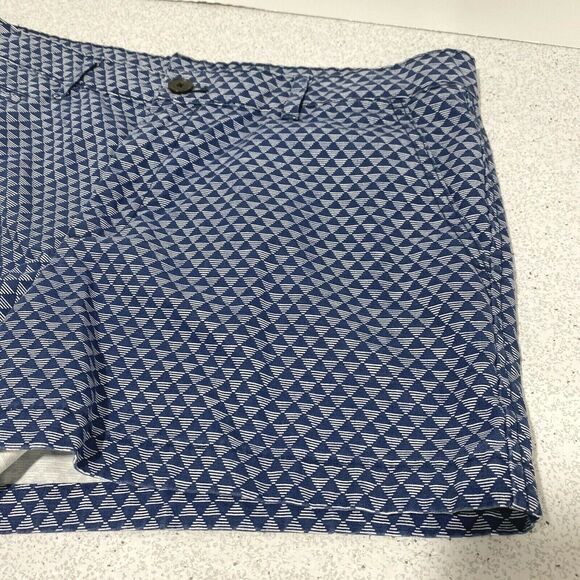 Gap tailored shorts womens sz 10R 3” inseam blue & white printed cotton mid-rise - Picture 3 of 6